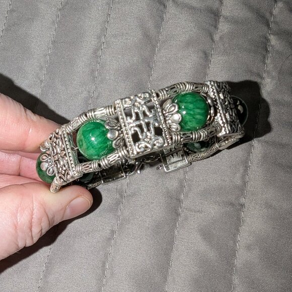 $1 with Bundle ~ Ornate Green Stone Filigree Bracelet 4544 - Picture 1 of 4